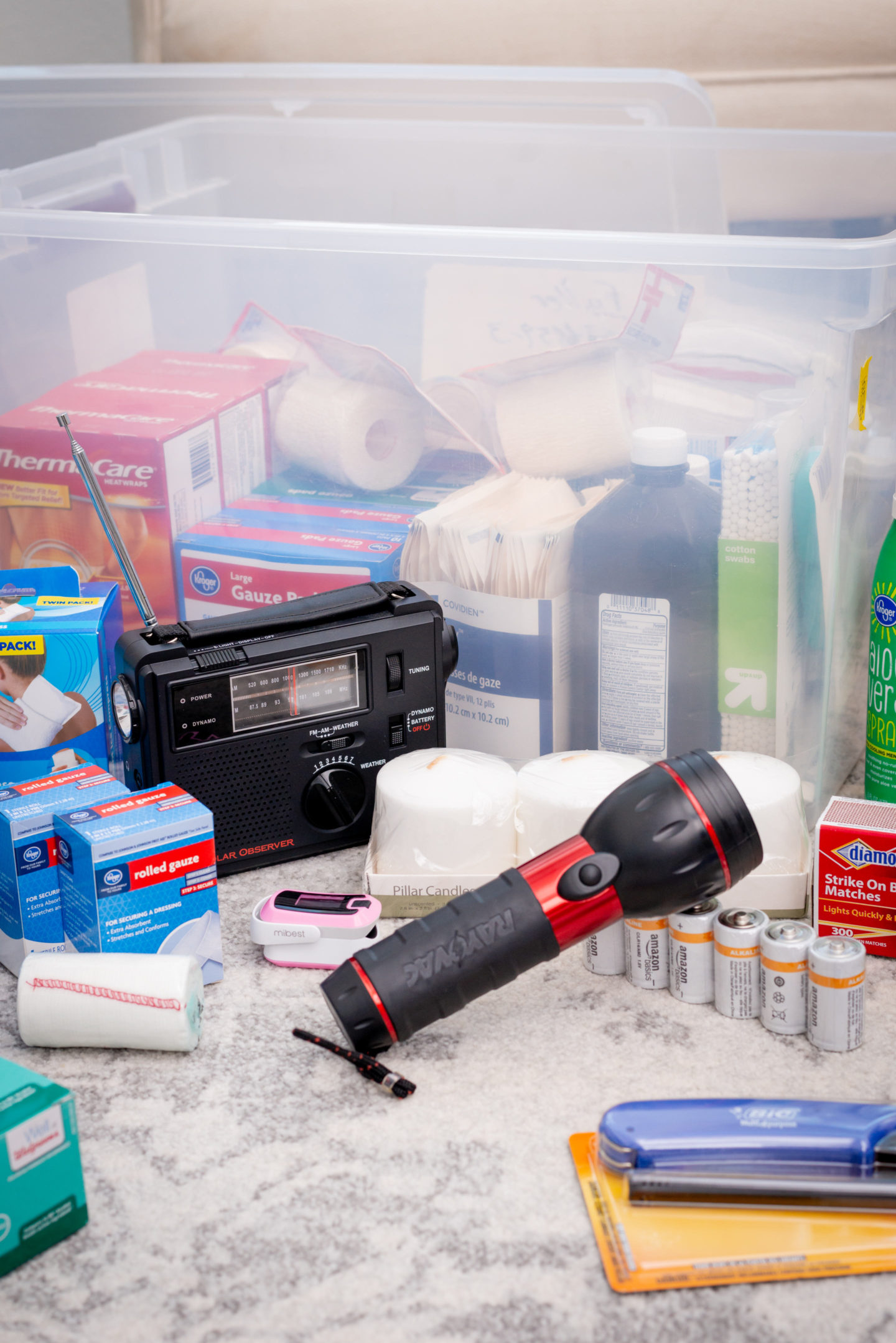 preparing an emergency disaster kit